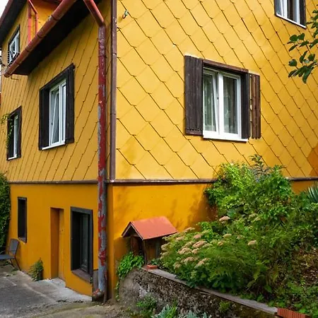 Daire Dom W Ogrodzie