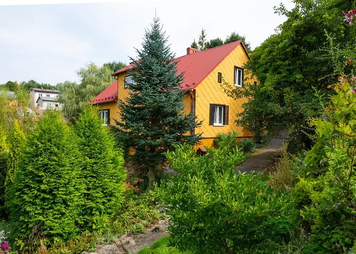 Dom W Ogrodzie 아파트 *