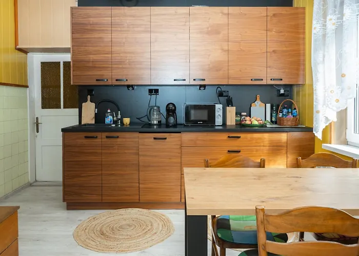 Dom W Ogrodzie 아파트 Żywiec