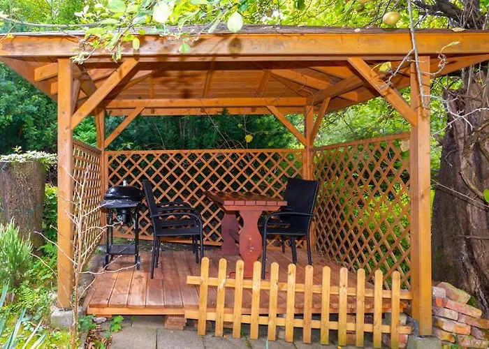 Dom W Ogrodzie דירה *